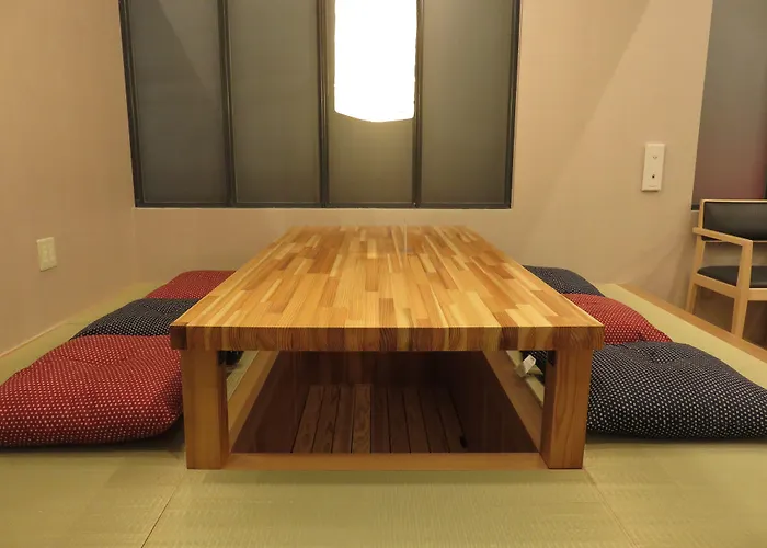 Oak Hostel Cabin